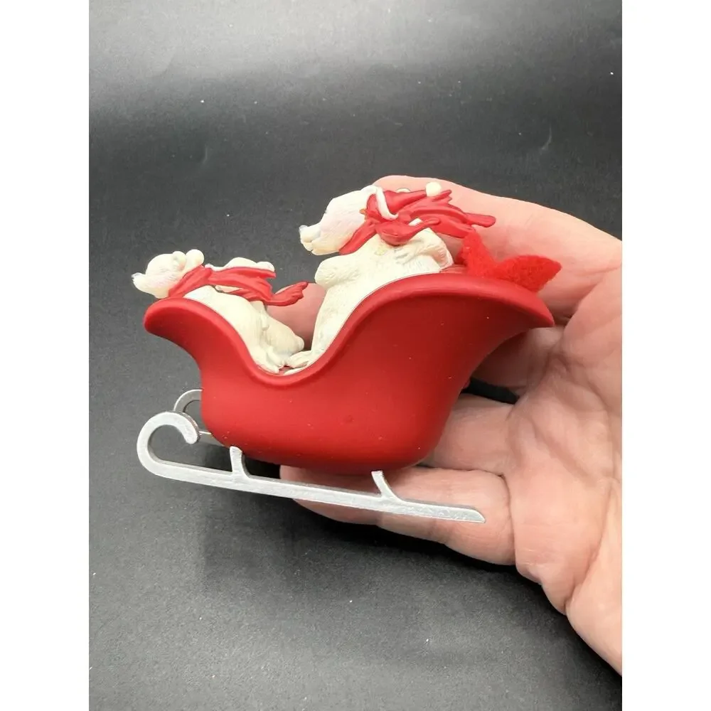 Hallmark Christmas Ornament Musical Sleigh Ride Polar Bears Works No Box Lo16